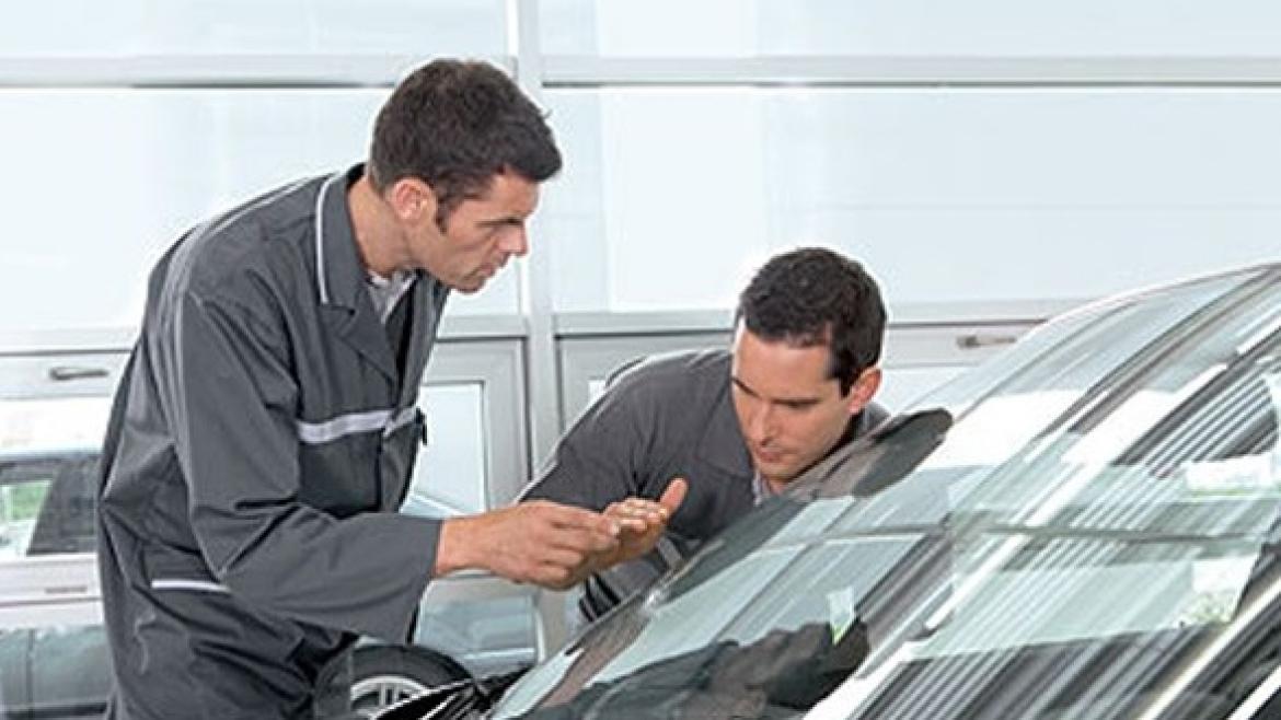 Réparation du pare-brise.